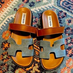 Steve Madden slides